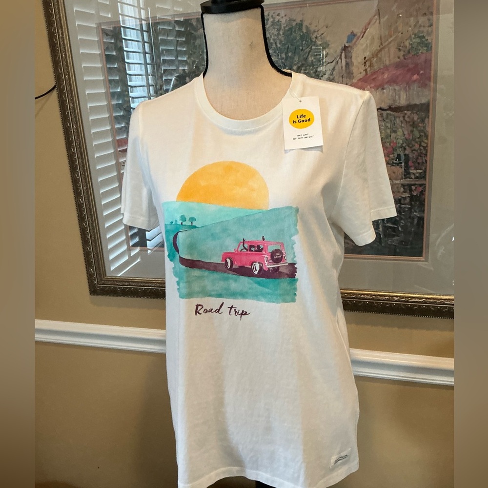 Life is Good Medium T-shirt NWT Ready for Spring Break & Vacations Road Trip